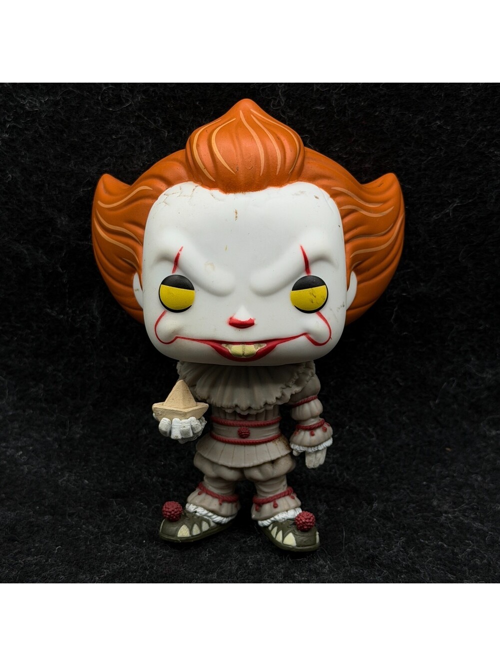 Funko Pop! Movies: IT - Pennywise (With Boat) Blue Eyes #472 Vinyl Figure LOOSE